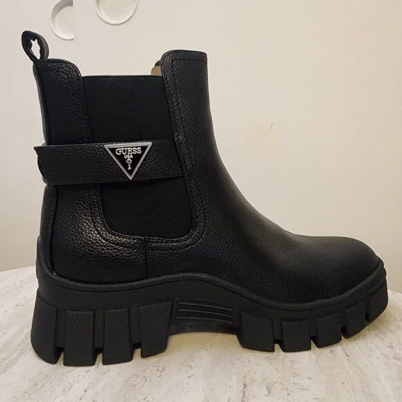 GUESS Womens Hensly Lug Sole Black- Faux Leather- Polyureth 11M - A002 - Picture 5 of 9